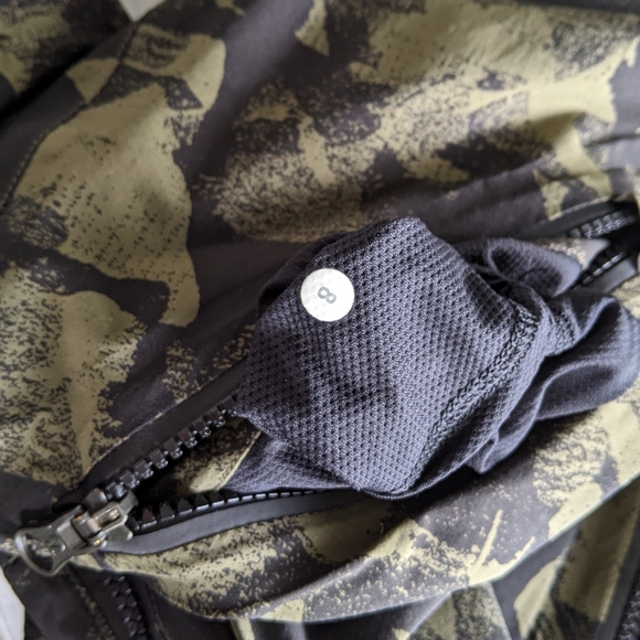 Lululemon Rise and Shine Jacket Size 8 - Picture 7 of 7